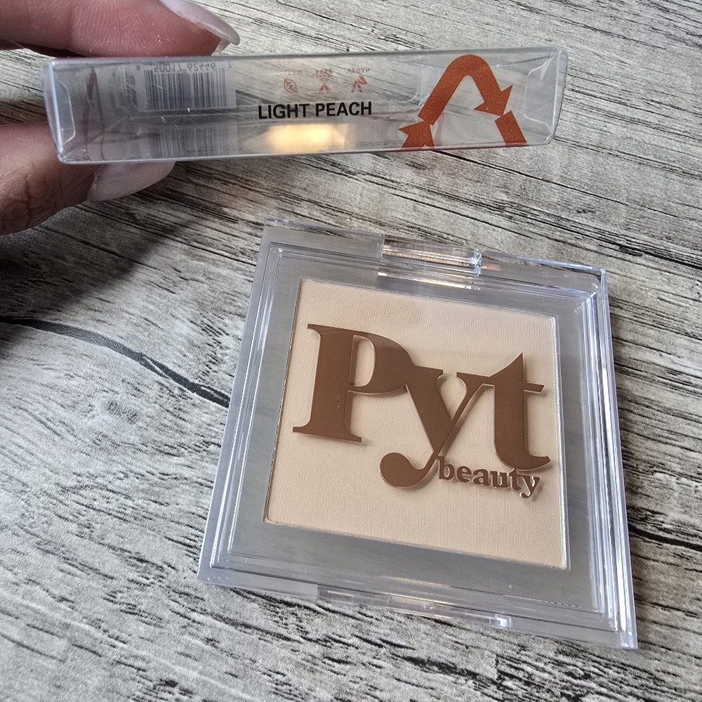 Set Me Up Setting Powder - Light Peach - Picture 5 of 5